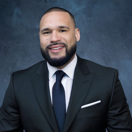 Jonathan Torres Headshot